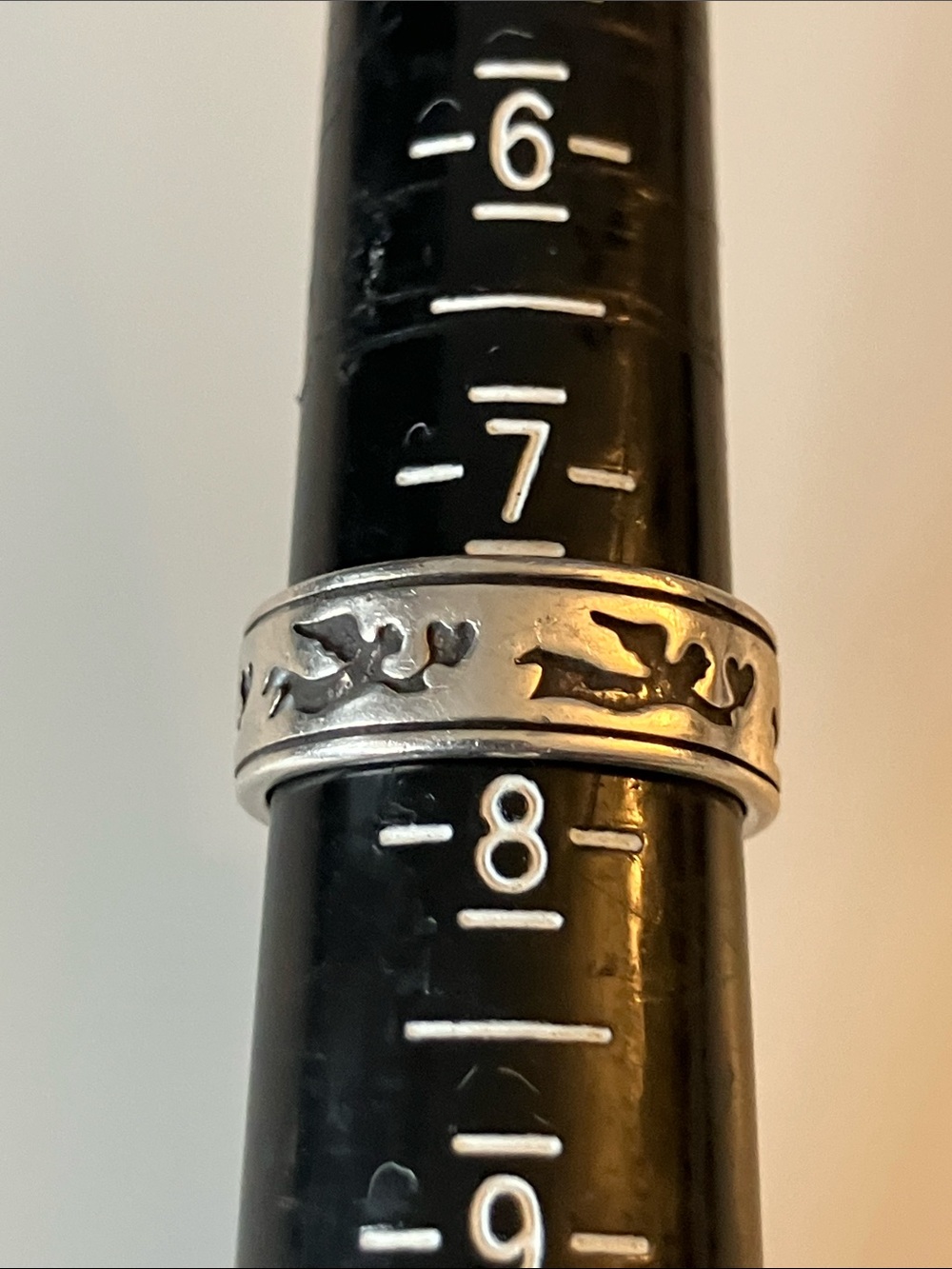 Rare vintage  Shube Sterling Silver Angels Carrying Hearts Engraved Band Ring